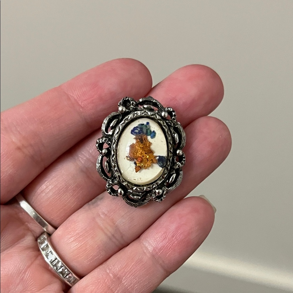 Vintage Ceramic Glazed Cameo Brooch - Picture 2 of 7